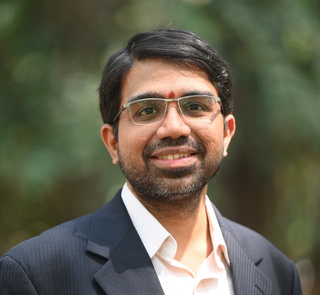 Photo of Prof. Karthik Raman